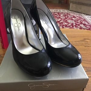Jessica Simpson Blk Patent Pumps/Shoes SZ 10 (US)